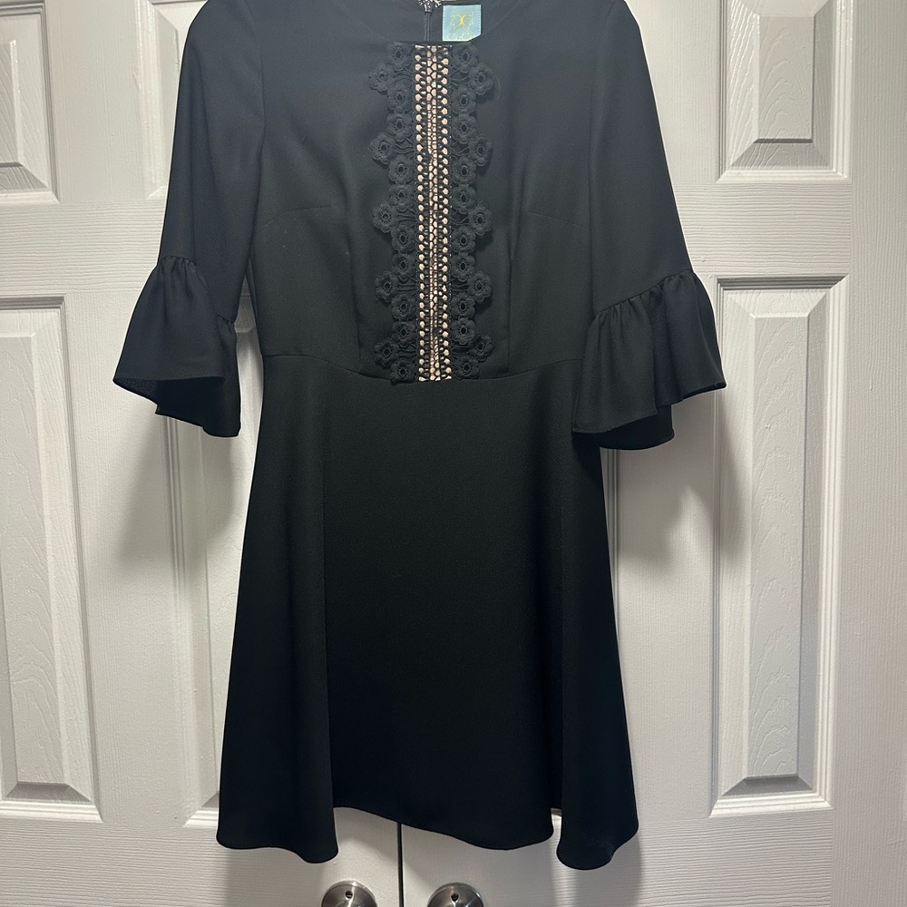 Elegant Black Dress with Lace Detail